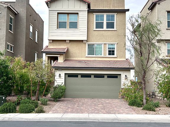 3rd image of 104 Campbelltown Ave