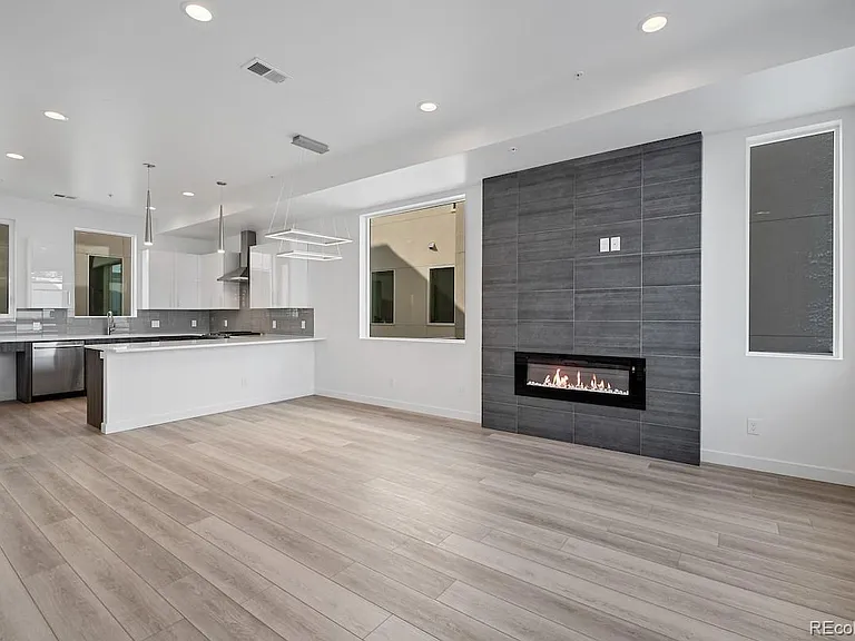 1624 Irving St #1 — Photo 9