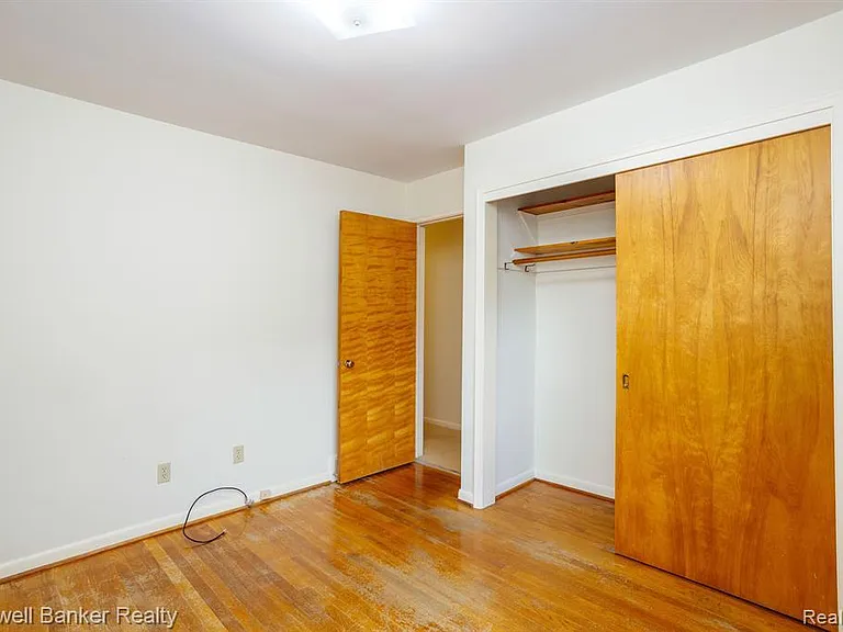 20571 Brooklawn Dr — Photo 8