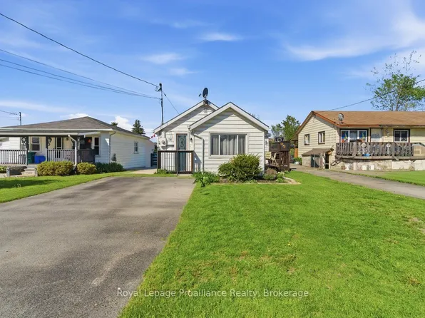 14 Ramsay Ave, Quinte West, ON K8V 2P5