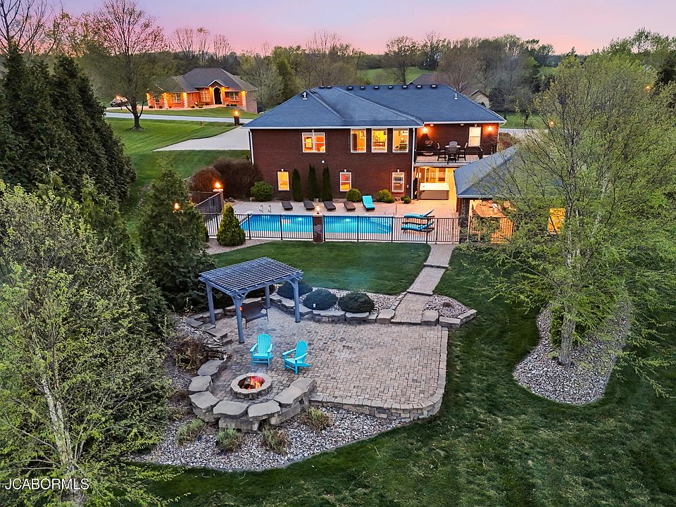 1st image of 504 Highland Waye