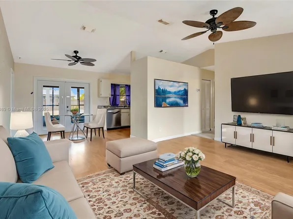 205 SW Christmas Ter, Port Saint Lucie, FL 34984