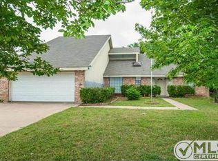 1314 Meadow Ct, Midlothian, TX 76065