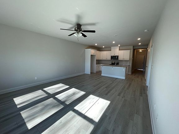 3rd image of 1306 Newbern Drive #10b