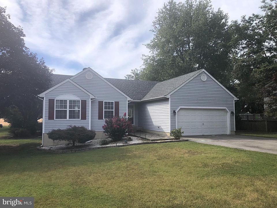 1st image of 35575 Army Navy Dr