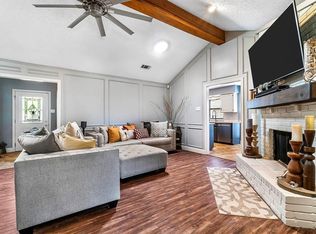 2221 Roundrock Dr, Carrollton, TX 75007