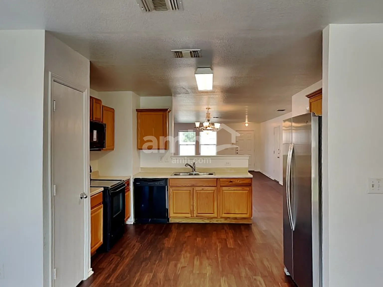 3 bed, 2.0 bath, 1779 sqft, $1,695 — Photo 3