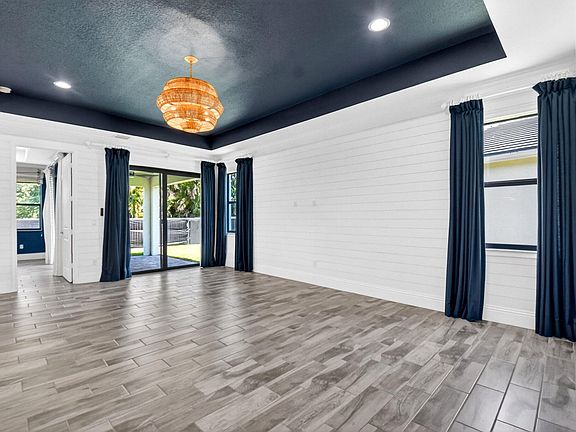3rd image of 7563 Moonrise Drive