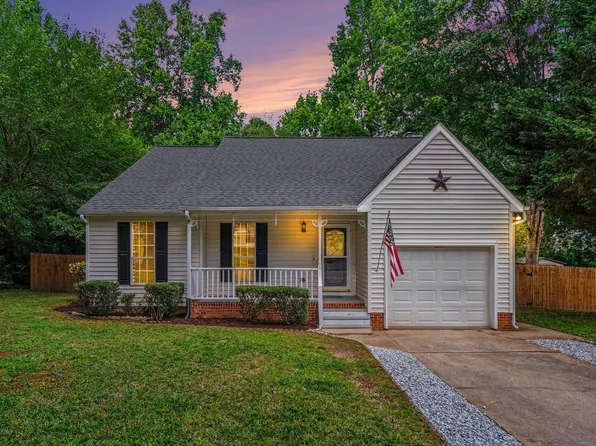 313 Steeple Rd, Holly Springs, NC 27540