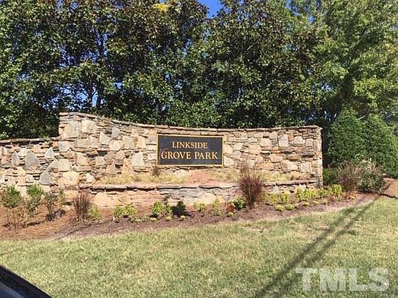 2nd image of 204 Oak Grove Pkwy