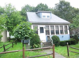 113 Elm St, Greenfield, MA 01301