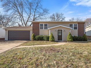 1213 Clairmont Ln, Saint Charles, MO 63303