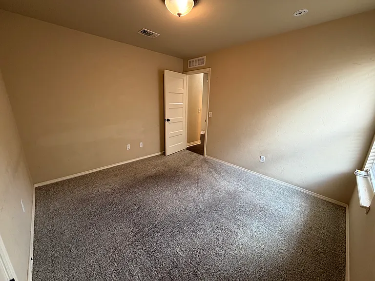 3420 Bear Mountain Dr — Photo 36