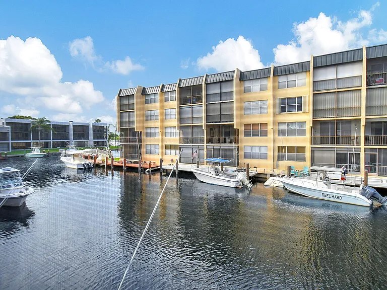 777 S Federal Hwy #202-H — Photo 12