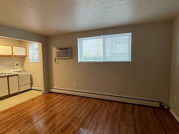 3rd image of 101 E 14th Ave #B
