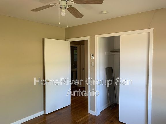 3rd image of 102 Pilgrim Dr