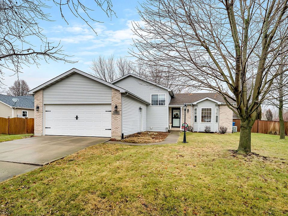 1st image of 2585 Cambridge Dr