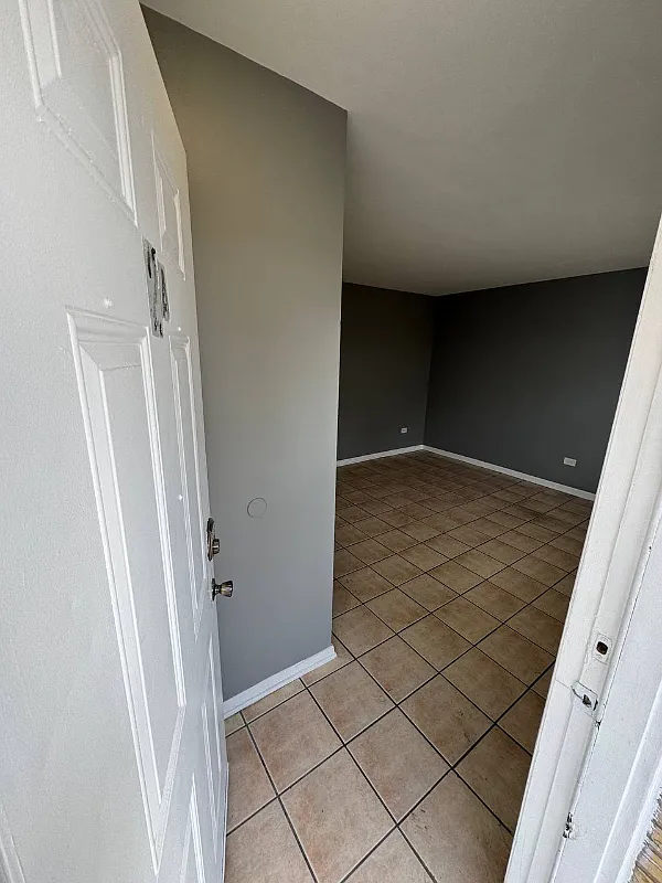 1 bed, 700 sqft, $1,250 — Photo 2