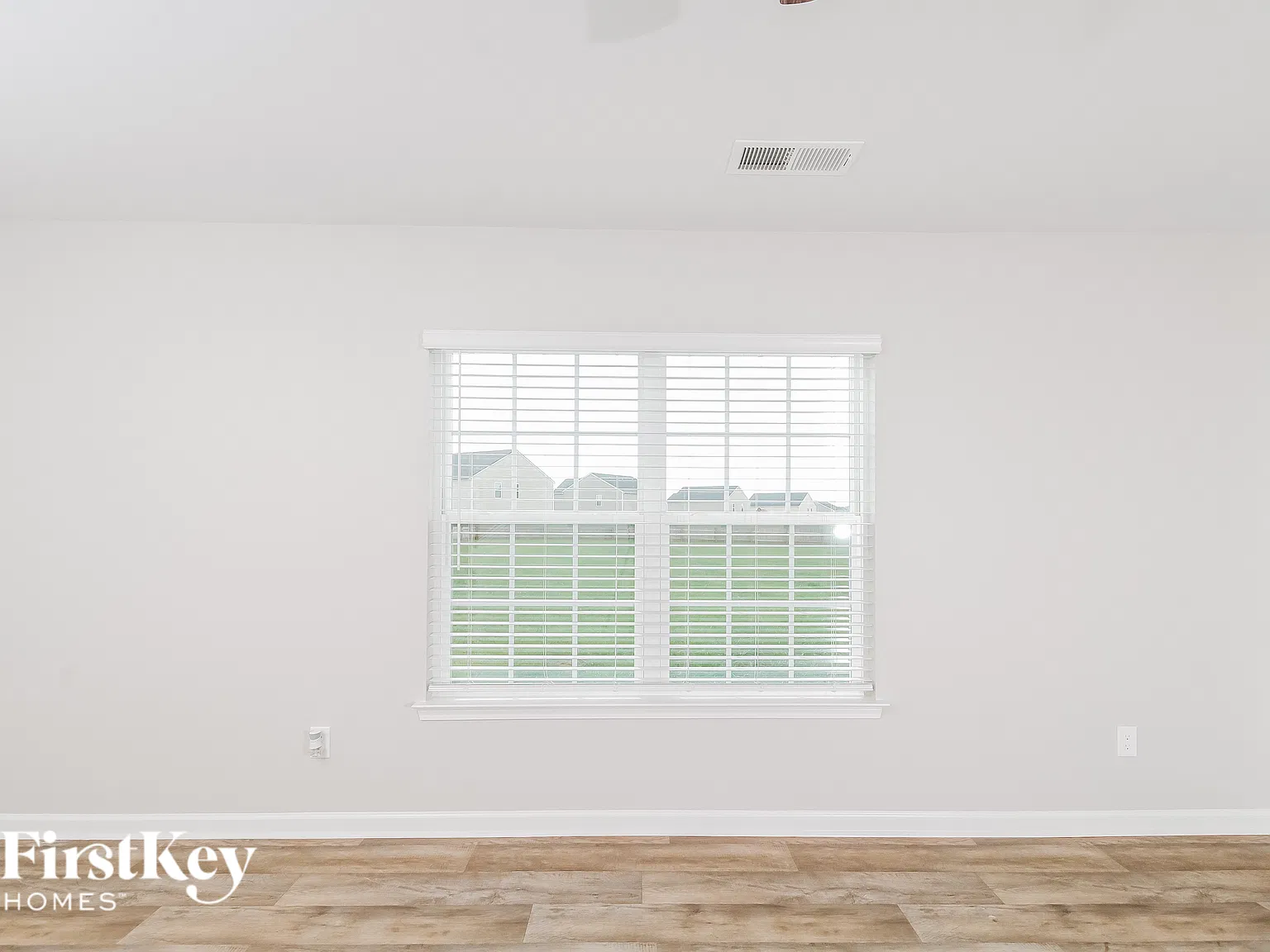 3 bed, 2.5 bath, 2250 sqft, $2,235 — Photo 2