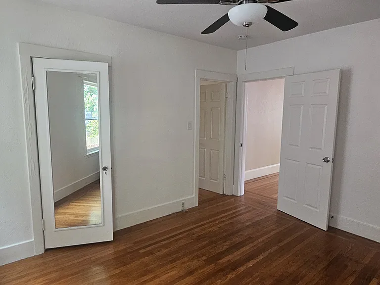 1224 E St — Photo 13