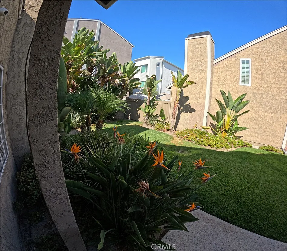 3 bed, 2.5 bath, 1318 sqft, $3,500 — Photo 4