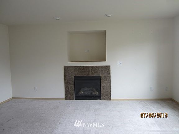 2nd image of 4001 E N Street