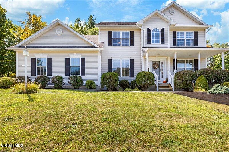 4th image of 6 Ridgewood Drive