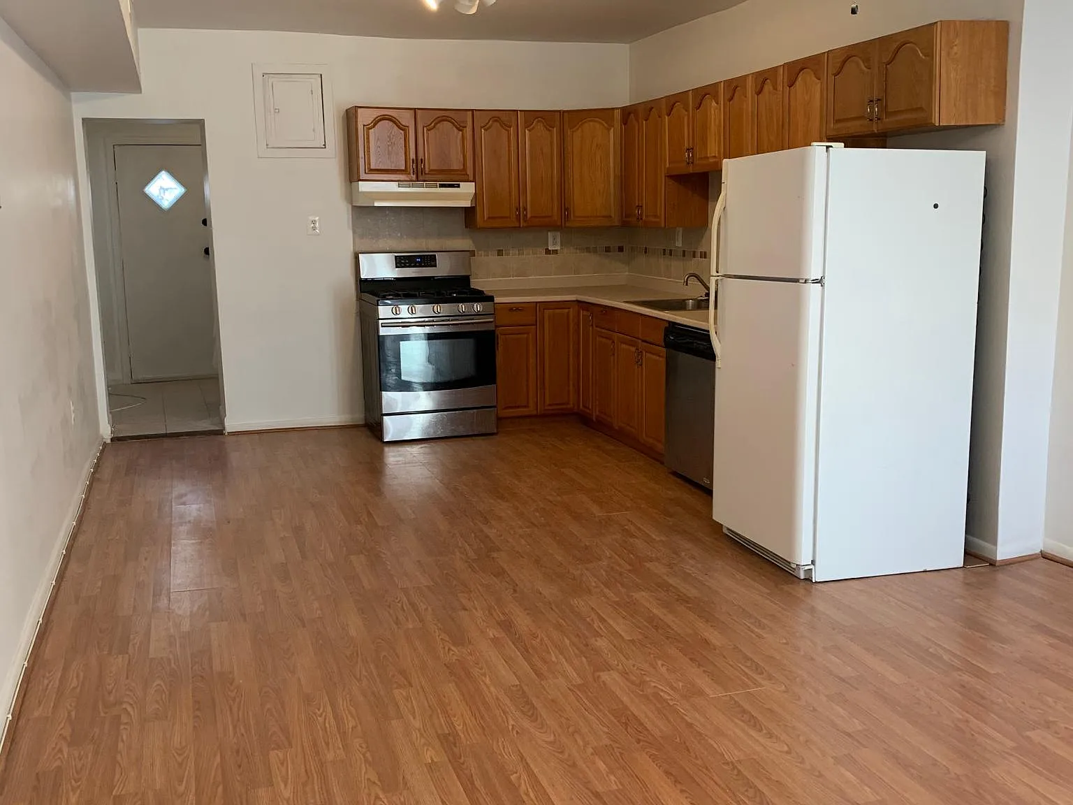 3146 Keswick Rd — Photo 2