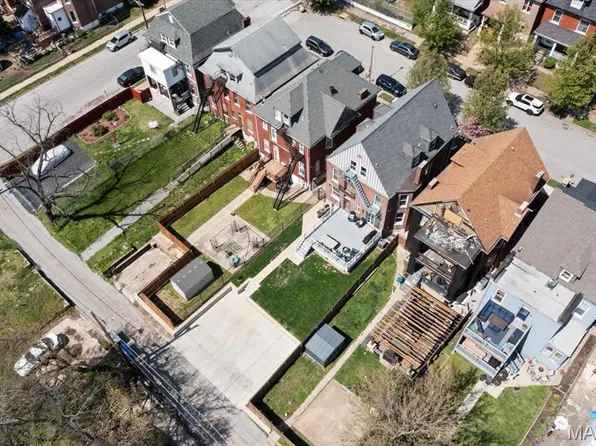 5182 Maple Ave, Saint Louis, MO 63113