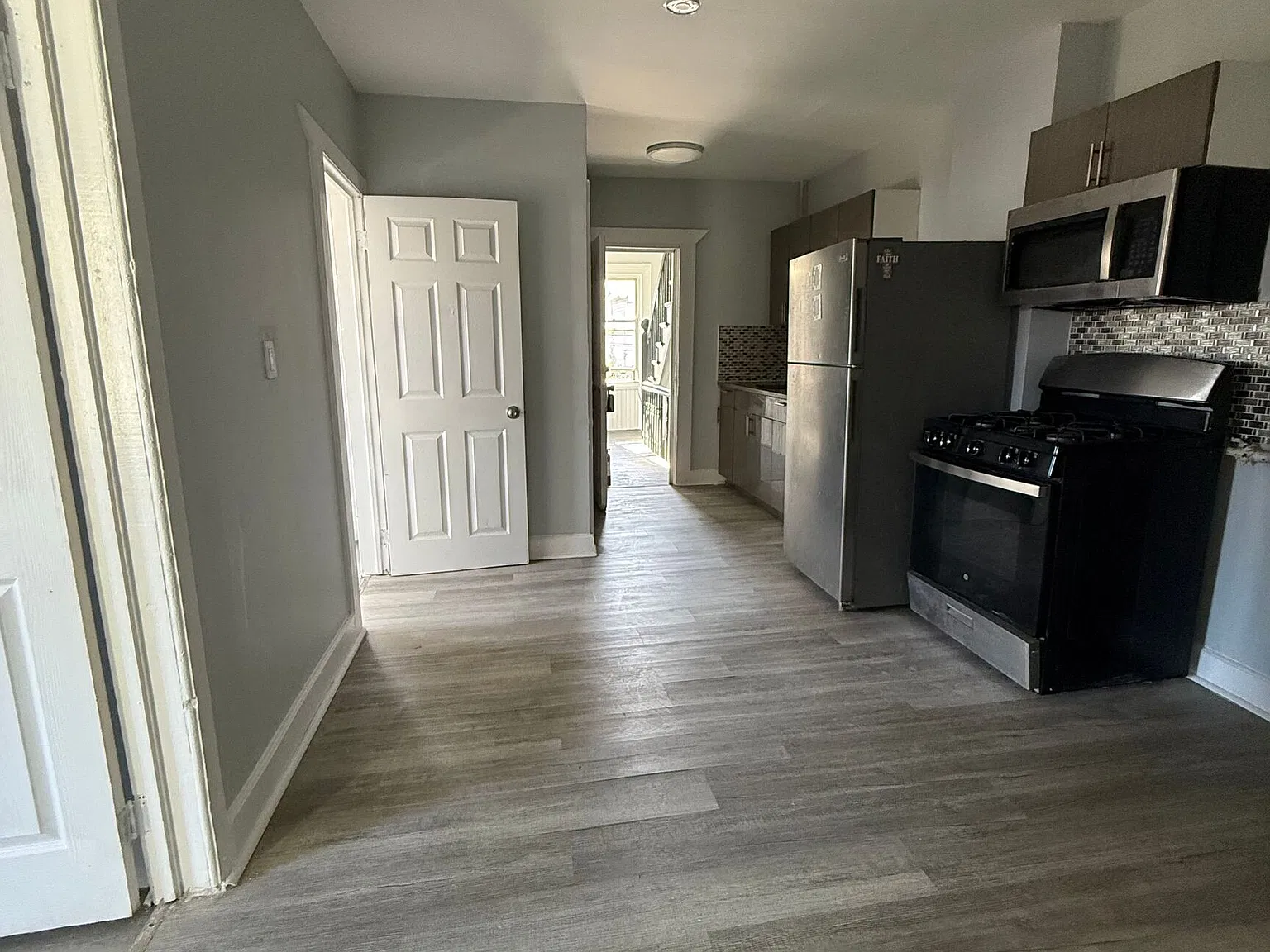 2 bed, 1.0 bath, 1000 sqft, $2,250 — Photo 4