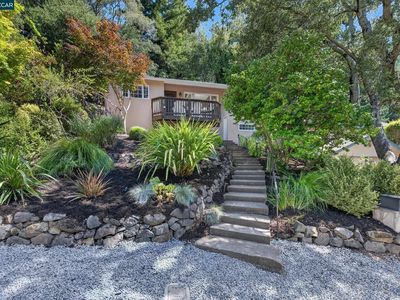 1130 Glencourt Dr, Oakland, CA, 94611