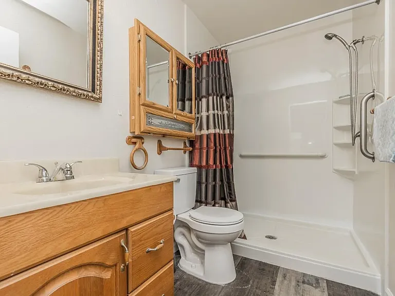 1610 Bondy Ln — Photo 8