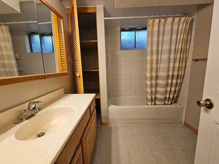 1875 S Linden Way — Photo 42