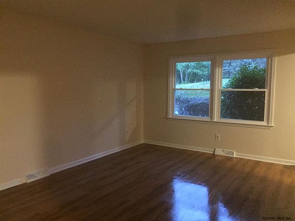 2nd image of 35 Stowe Ave