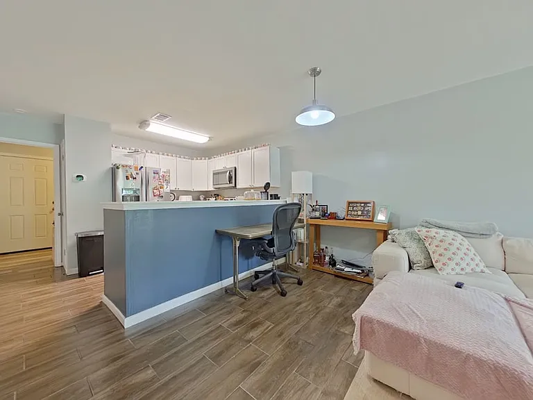 644 Carnathan Ct — Photo 5