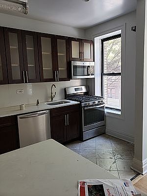 1st image of 370 Manhattan Ave APT 2A