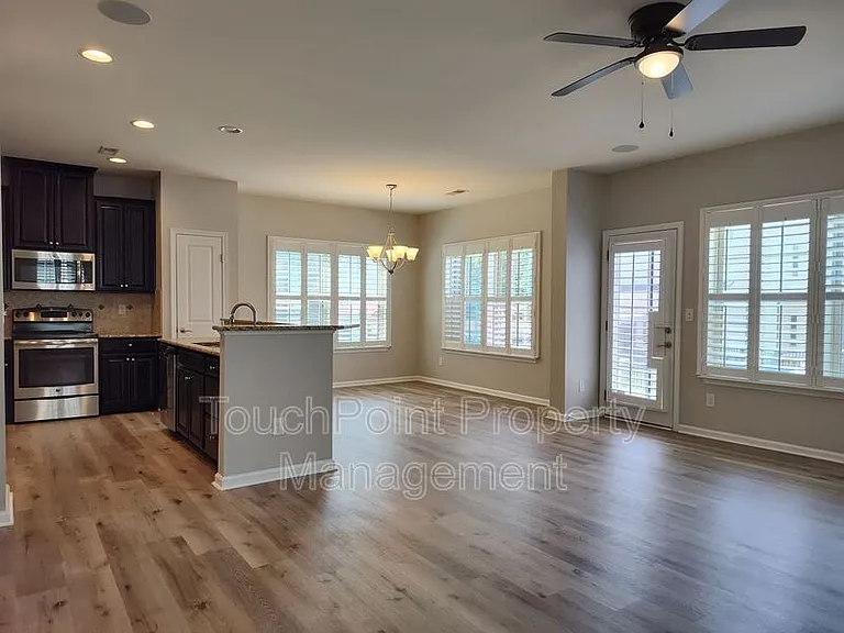 2520 Alyssa Ln — Photo 7
