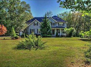 35 Howard Ave, Scituate, RI 02831