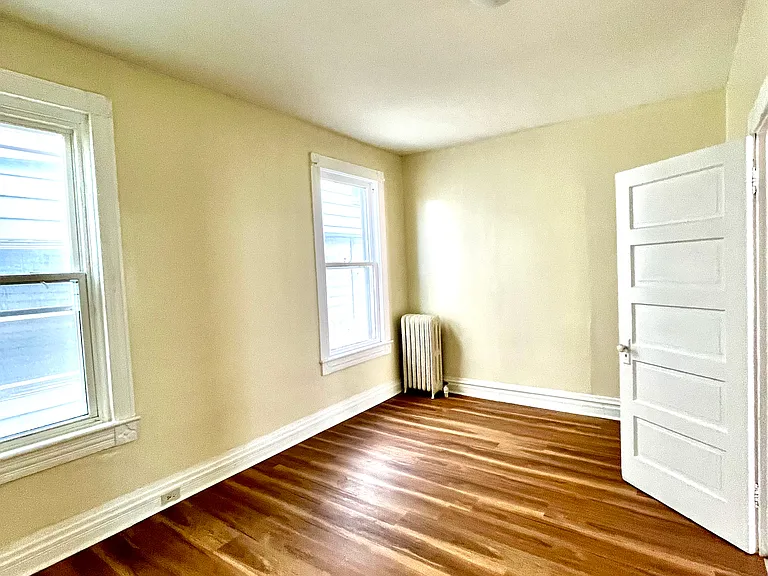 1310 Washburn St #1 — Photo 12