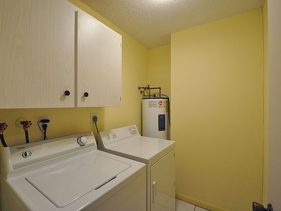 Laundry Room_Unit 9039