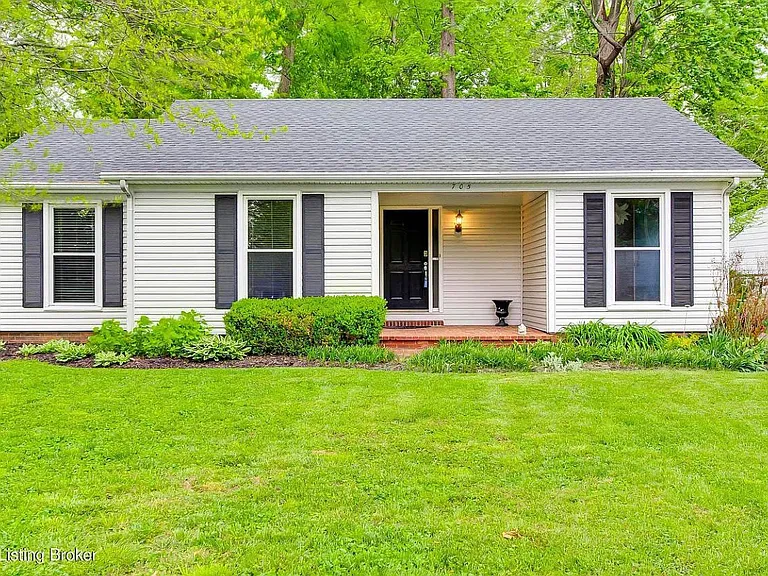 705 Marquette Dr — Photo 2