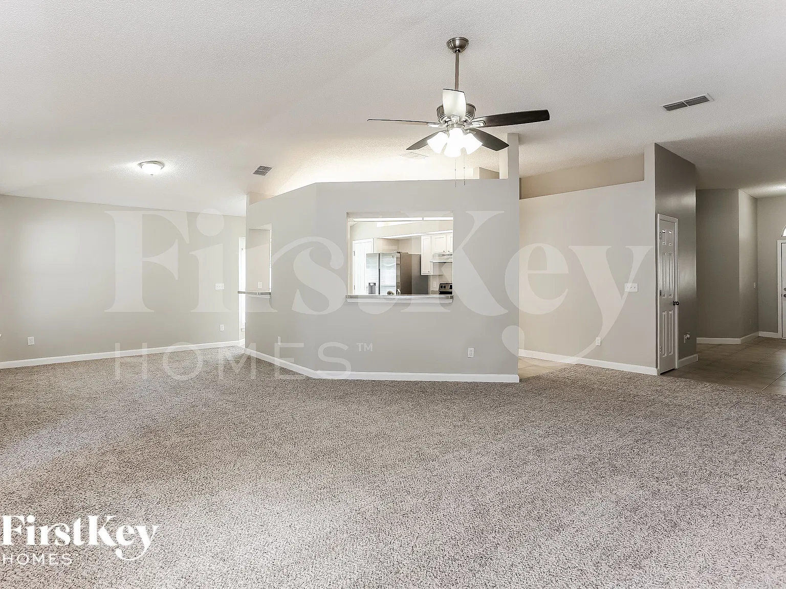4 bed, 2.0 bath, 2086 sqft, $2,810 — Photo 3