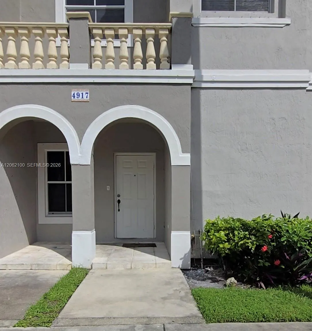 Las Terrazas At Vizcaya C — Photo 1