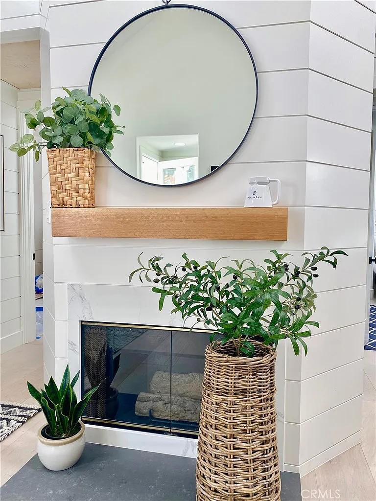 2 bed, 791 sqft, $5,900 — Photo 3