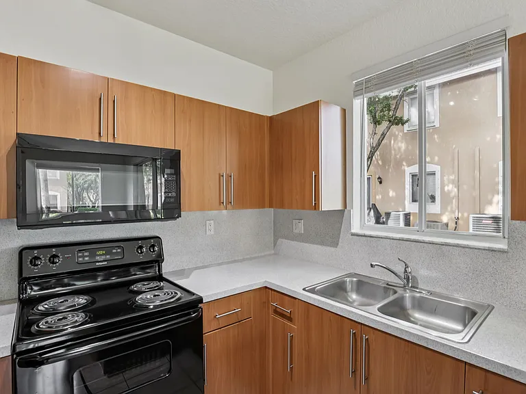 Seascape Pointe Townhomes — Photo 6