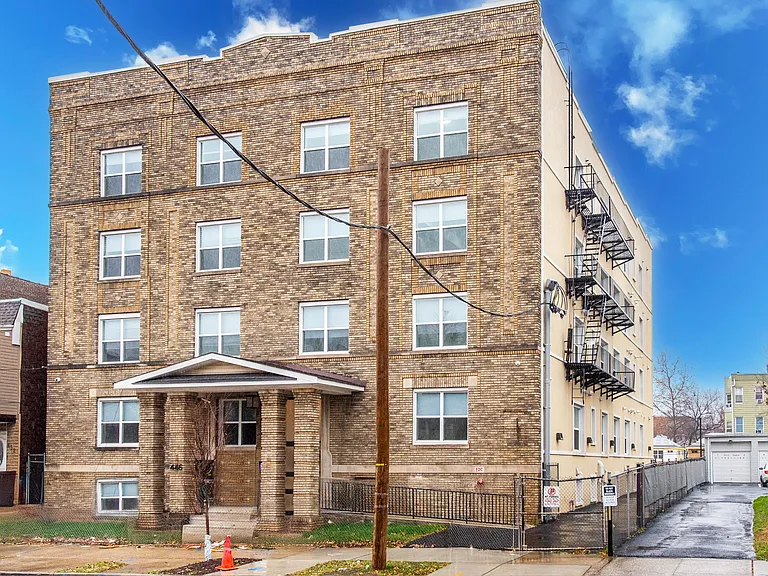 446-450 Irvine Turner Blvd #1D — Photo 11