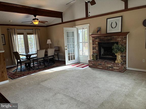 5th image of 50 Greenway Dr