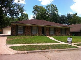 5818 Silver Forest Dr, Houston, TX 77092