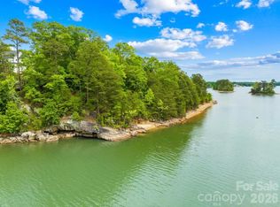 272 S Harbor Watch Dr, Statesville, NC 28677