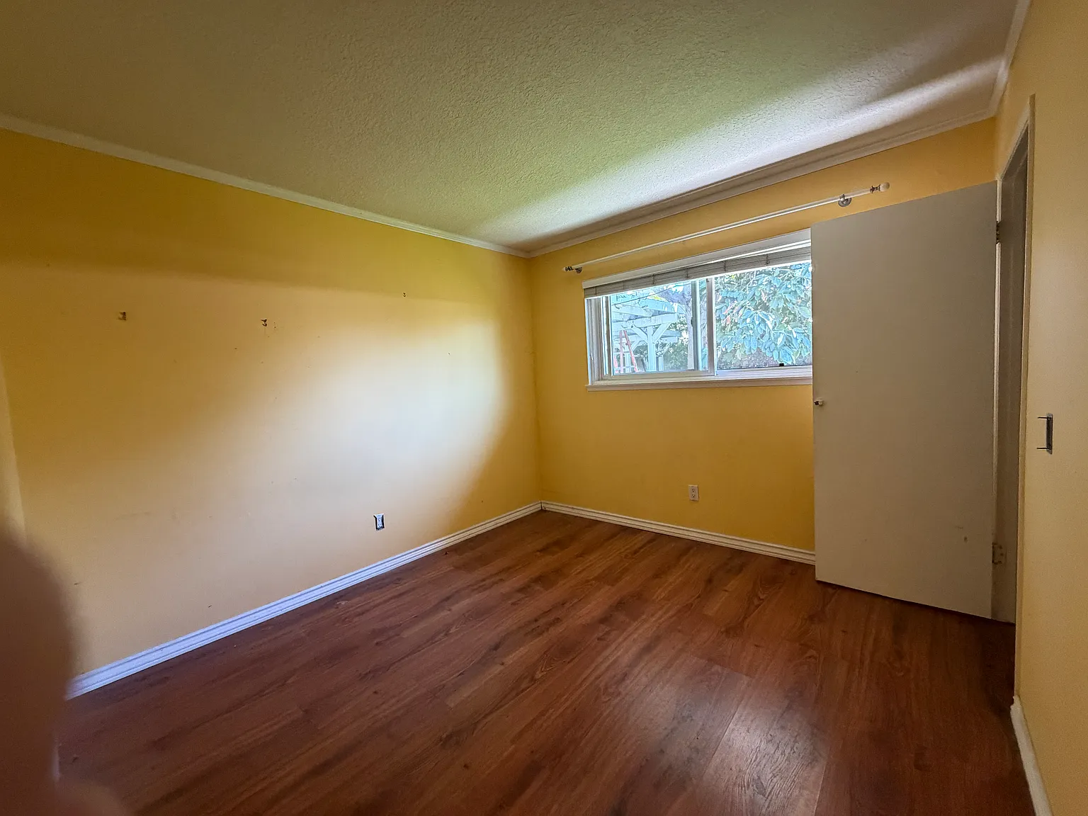 4 bed, 1172 sqft, $3,800 — Photo 2